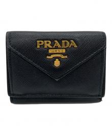 PRADA（プラダ）の古着「サフィアーノ3つ折り財布」｜ブラック