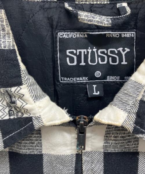 stussy（ステューシー）stussy (ステューシー) チェックジップアップシャツ ホワイト×ブラック サイズ:Lの古着・服飾アイテム