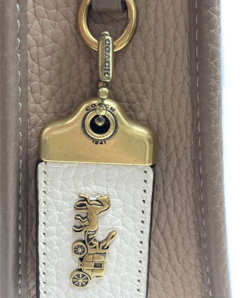 COACH（コーチ）COACH (コーチ) エメリークロスボディバッグ ブラウンの古着・服飾アイテム