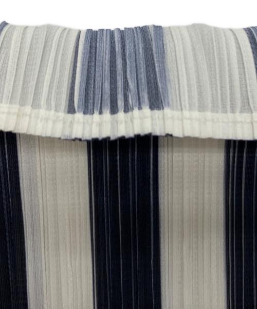 PLEATS PLEASE（プリーツプリーズ）PLEATS PLEASE (プリーツプリーズ) プリーツストライプハイネックカットソー ホワイト サイズ:Freeの古着・服飾アイテム