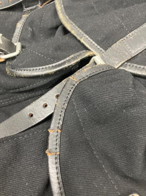 COMME des GARCONS HOMME（コムデギャルソン オム）COMME des GARCONS HOMME (コムデギャルソン オム) ウールミリタリーバックパック ブラックの古着・服飾アイテム