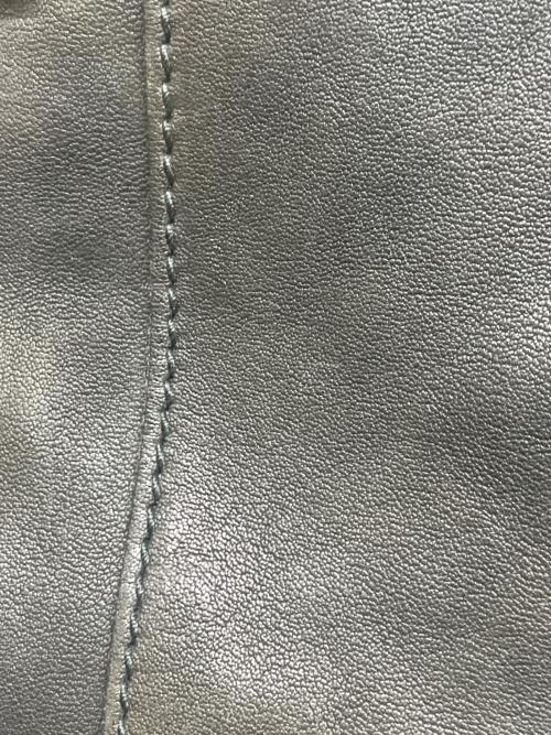 Yves Saint Laurent（イヴサンローラン）Yves Saint Laurent (イヴサンローラン) カバスシック ミディアム ブラックの古着・服飾アイテム