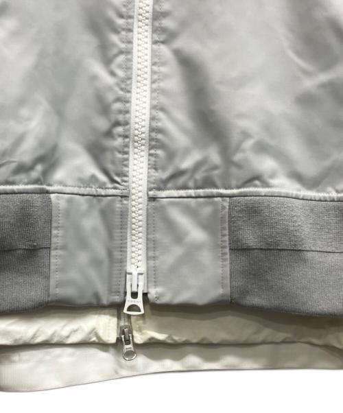 NIKE（ナイキ）NIKE (ナイキ) sacai (サカイ) NRG Layered Bomber Jacket　レイヤードボンバージャケット グレー Grey Fog サイズ:Lの古着・服飾アイテム
