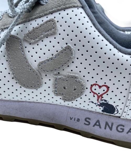 via SANGACIO（ヴィア・サンガチオ）via SANGACIO (ヴィア・サンガチオ) Brandalised (ブランダライズド) コラボ にゅ～ず ローカットスニーカー ホワイト×ベージュ サイズ:２６の古着・服飾アイテム