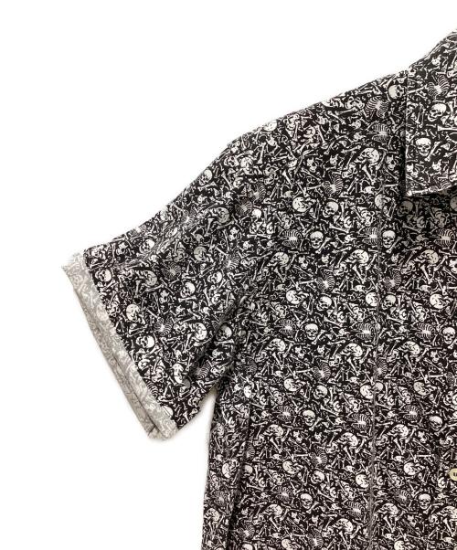 stussy（ステューシー）stussy (ステューシー) スカル総柄半袖シャツ グレー サイズ:Ｌの古着・服飾アイテム