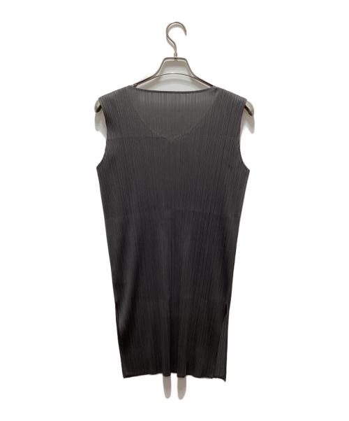 ISSEY MIYAKE（イッセイミヤケ）ISSEY MIYAKE (イッセイミヤケ) プリーツノーワンピース グレー サイズ:Mの古着・服飾アイテム