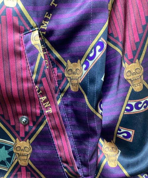 glamb（グラム）glamb (グラム) ジョジョの奇妙な冒険 (ジョジョノキミョウナボウケン) Killer Queen JKT パープル サイズ:ｌの古着・服飾アイテム