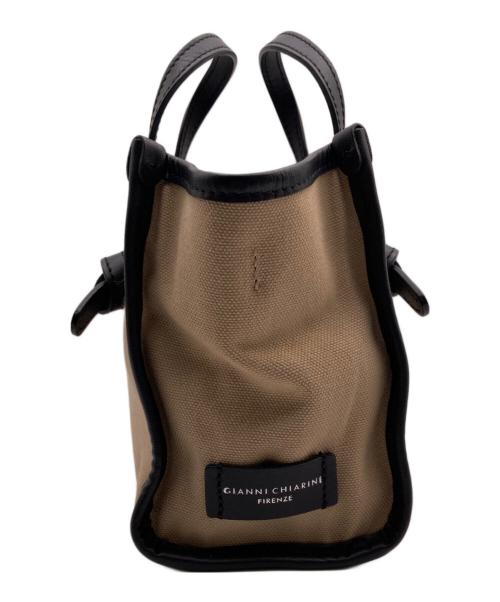 GIANNI CHIARINI（ジャンニ キアリーニ）GIANNI CHIARINI (ジャンニ キアリーニ) ミス マルチェッラ 2WAYショルダーバッグ ベージュの古着・服飾アイテム
