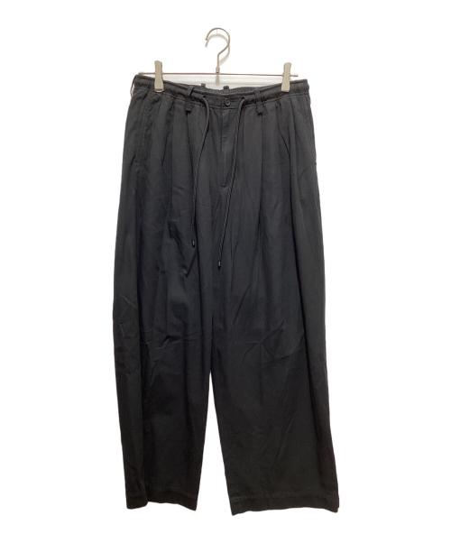 MARKAWARE（マーカウェア）MARKAWARE (マーカウェア) TRIPLE PLEATED EASY TROUSERS ブラック サイズ:２の古着・服飾アイテム