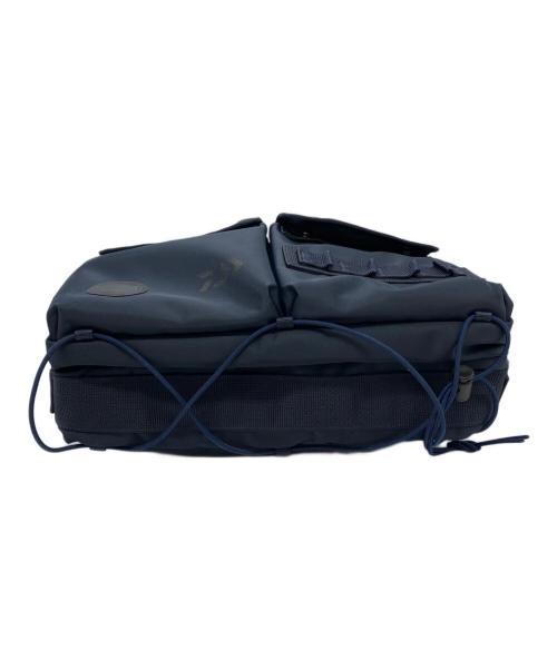 POTR（ピー・オー・ティー・アール）POTR (ピー・オー・ティー・アール) DAIWA (ダイワ) SHOULDER BAG　コラボショルダーバッグ ネイビーの古着・服飾アイテム