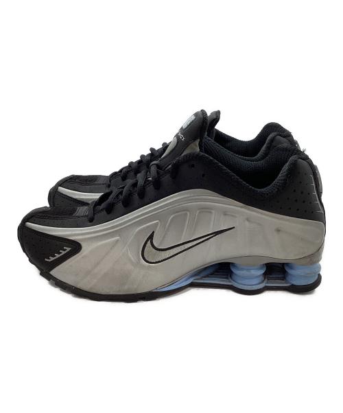 NIKE（ナイキ）NIKE (ナイキ) SHOX R4 シルバー サイズ:26.5の古着・服飾アイテム