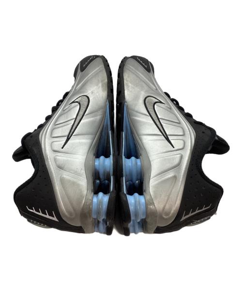 NIKE（ナイキ）NIKE (ナイキ) SHOX R4 シルバー サイズ:26.5の古着・服飾アイテム