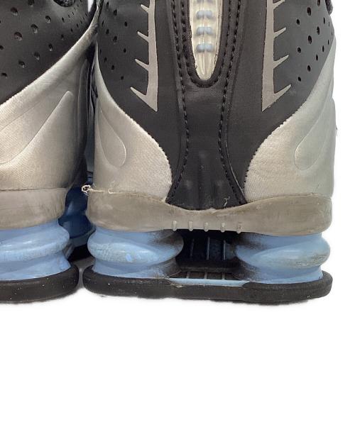 NIKE（ナイキ）NIKE (ナイキ) SHOX R4 シルバー サイズ:26.5の古着・服飾アイテム