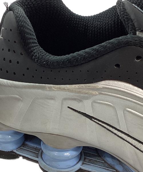 NIKE（ナイキ）NIKE (ナイキ) SHOX R4 シルバー サイズ:26.5の古着・服飾アイテム