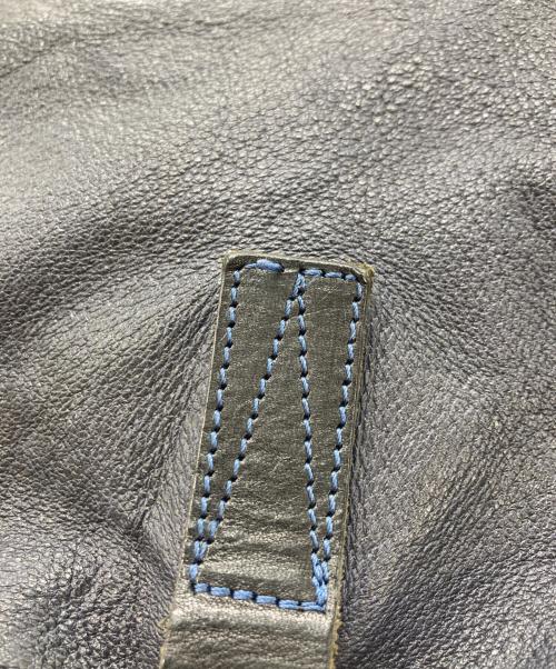 USED（ユーズド）USED (ユーズド) レザーショルダーバッグ ネイビーの古着・服飾アイテム