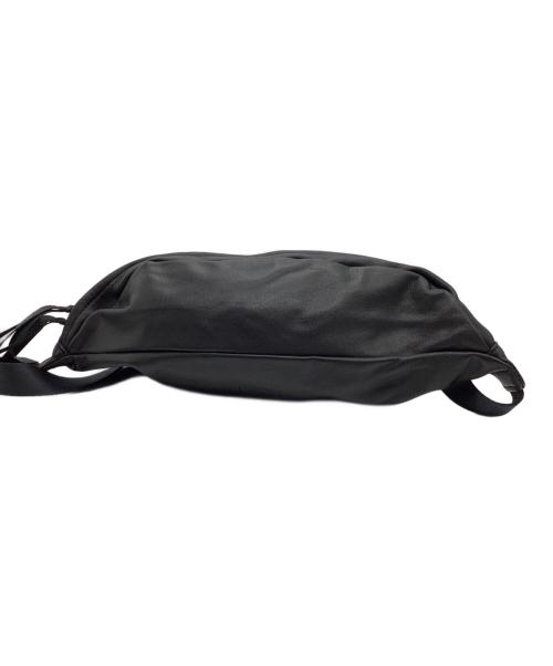 HENDER SCHEME（エンダースキーマ）Hender Scheme (エンダースキーマ) cow waist pouch bag ブラックの古着・服飾アイテム