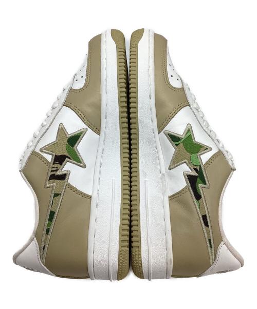 A BATHING APE（アベイシングエイプ）A BATHING APE (アベイシングエイプ) KAWS (カウズ) BAPESTA ベージュ×ホワイト サイズ:27ｃｍの古着・服飾アイテム