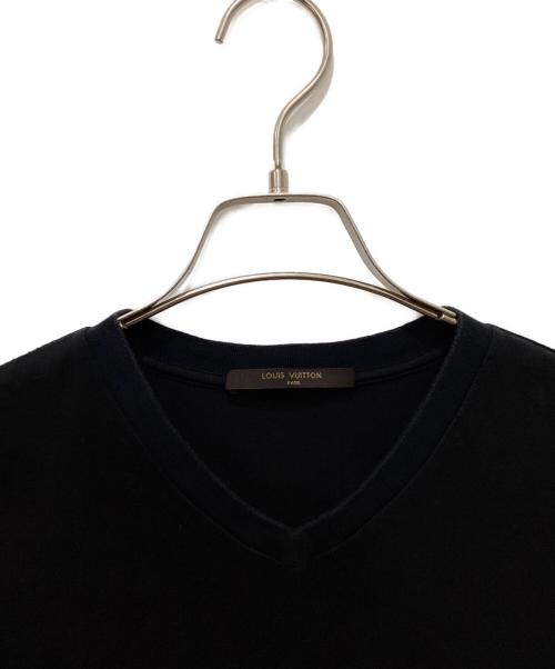 LOUIS VUITTON（ルイ ヴィトン）LOUIS VUITTON (ルイ ヴィトン) サークルロゴVネックtシャツ ブラック サイズ:XSの古着・服飾アイテム