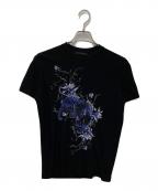 LOUIS VUITTONルイ ヴィトン）の古着「フローラルパンサー クルーネックTシャツ」｜ブラック