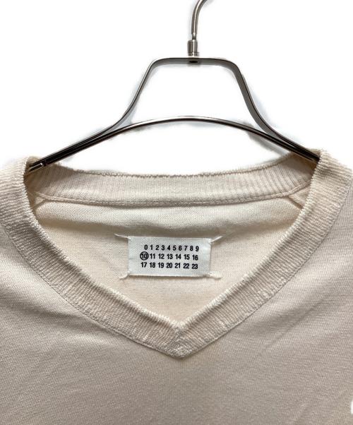 Maison Margiela（メゾンマルジェラ）Maison Margiela (メゾンマルジェラ) Vネックニット アイボリー サイズ:Ｍの古着・服飾アイテム