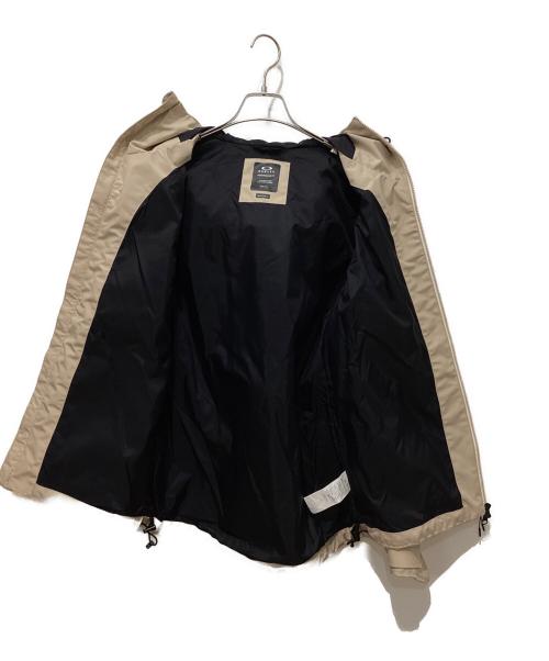 OAKLEY（オークリー）OAKLEY (オークリー) Latitude Gore-Tex Rc Jacket ベージュ サイズ:Ｍの古着・服飾アイテム