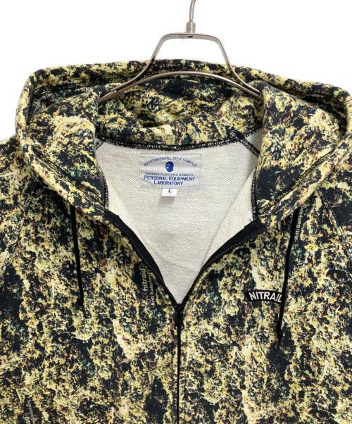 NITRAID（ナイトレイド）nitraid (ナイトレイド) リアルツリー柄ジップパーカー カーキ サイズ:Lの古着・服飾アイテム