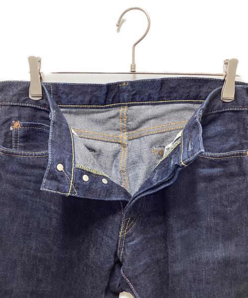 MOMOTARO JEANS（桃太郎ジーンズ）MOMOTARO JEANS (桃太郎ジーンズ) 出陣タイトストレート インディゴ サイズ:Ｗ32の古着・服飾アイテム