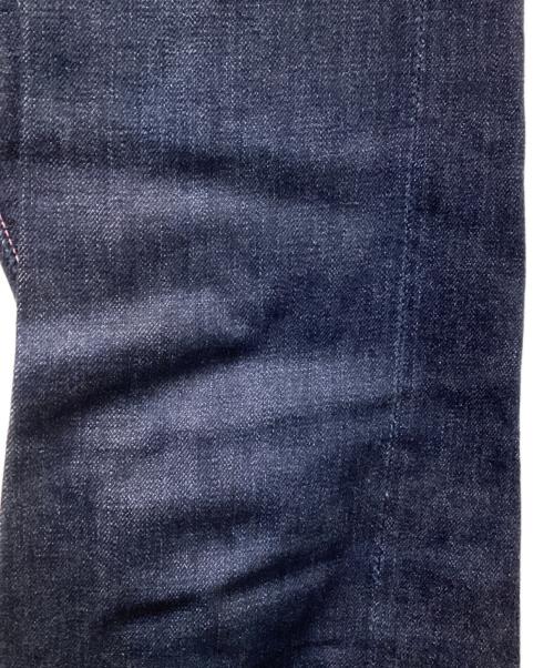 MOMOTARO JEANS（桃太郎ジーンズ）MOMOTARO JEANS (桃太郎ジーンズ) 出陣タイトストレート インディゴ サイズ:Ｗ32の古着・服飾アイテム