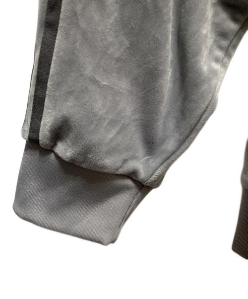 adidas（アディダス）adidas (アディダス) ベッケンバウアー ベロア トラックジャケット グレー サイズ:Lの古着・服飾アイテム