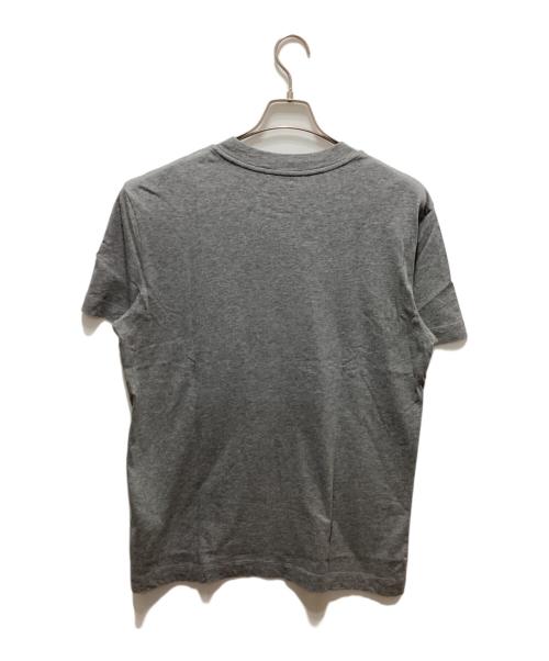 MONCLER（モンクレール）MONCLER (モンクレール) スタッズロゴTシャツ グレー サイズ:Mの古着・服飾アイテム