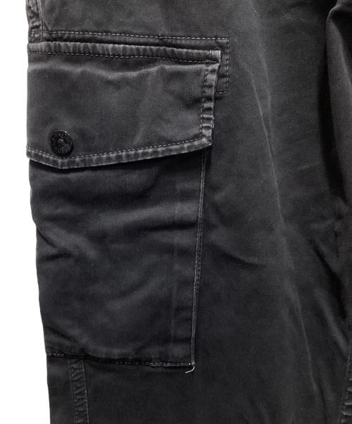 STONE ISLAND（ストーンアイランド）STONE ISLAND (ストーンアイランド) ガーメントダイストレッチカーゴパンツ ブラック サイズ:W29の古着・服飾アイテム