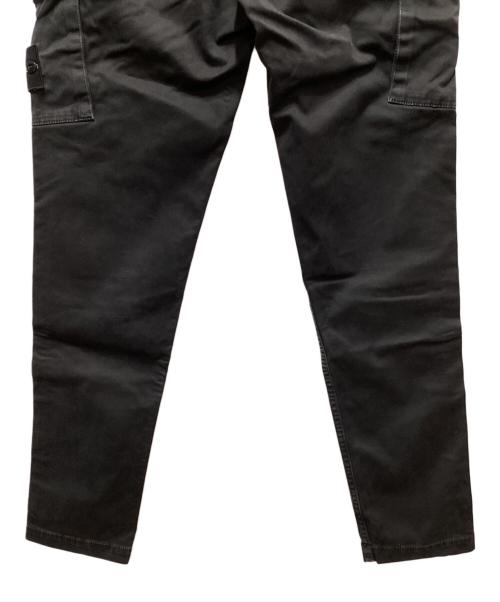 STONE ISLAND（ストーンアイランド）STONE ISLAND (ストーンアイランド) ガーメントダイストレッチカーゴパンツ ブラック サイズ:W29の古着・服飾アイテム