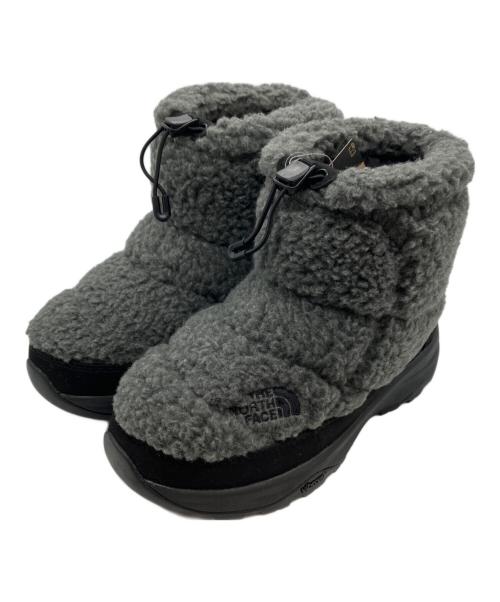 THE NORTH FACE（ザ ノース フェイス）THE NORTH FACE (ザ ノース フェイス) NUPTSE BOOTIE SHORT FLEECE グレー サイズ:25 未使用品の古着・服飾アイテム