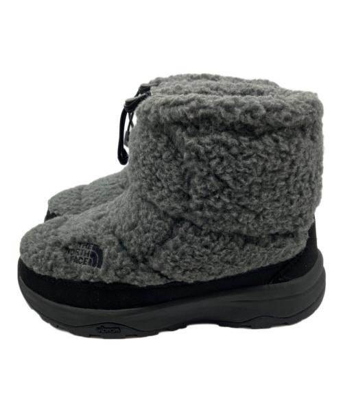 THE NORTH FACE（ザ ノース フェイス）THE NORTH FACE (ザ ノース フェイス) NUPTSE BOOTIE SHORT FLEECE グレー サイズ:25 未使用品の古着・服飾アイテム