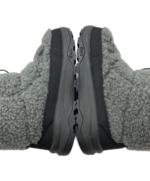 THE NORTH FACE（ザ ノース フェイス）THE NORTH FACE (ザ ノース フェイス) NUPTSE BOOTIE SHORT FLEECE グレー サイズ:25 未使用品の古着・服飾アイテム
