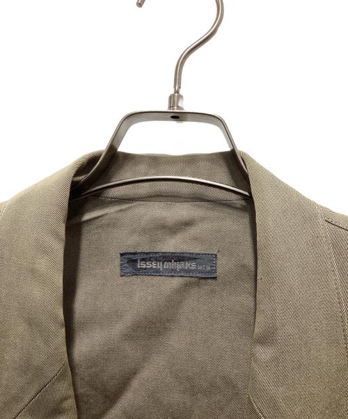 ISSEY MIYAKE（イッセイミヤケ）ISSEY MIYAKE (イッセイミヤケ) コットンツイルテーラードジャケット ベージュ サイズ:Ｌの古着・服飾アイテム