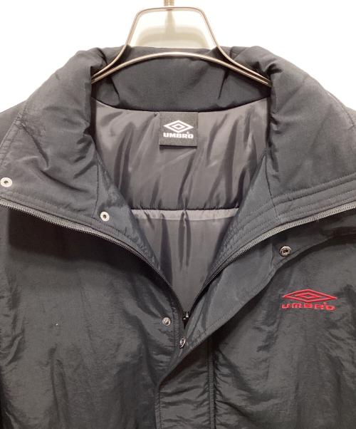 UMBRO（アンブロ）UMBRO (アンブロ) JOURNAL STANDARD (ジャーナルスタンダード) EX WARM UP PRIMAROFT BLOUSON ブラック サイズ:Mの古着・服飾アイテム