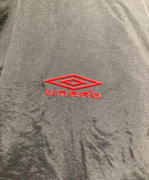 UMBRO（アンブロ）UMBRO (アンブロ) JOURNAL STANDARD (ジャーナルスタンダード) EX WARM UP PRIMAROFT BLOUSON ブラック サイズ:Mの古着・服飾アイテム