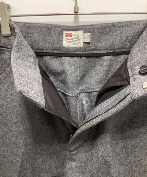 Traditional Weatherwear（トラディショナルウェザーウェア）Traditional Weatherwear (トラディショナルウェザーウェア) UNIONSLACKS 106 グレー サイズ:Sの古着・服飾アイテム