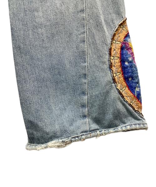 TRUE RELIGION（トゥルー レリジョン）TRUE RELIGION (トゥルー レリジョン) ワッペン装飾ブーツカットデニムパンツ インディゴ サイズ:W28の古着・服飾アイテム