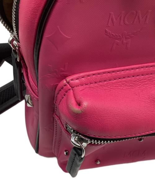 MCM（エムシーエム）MCM (エムシーエム) スタッズリュック ピンクの古着・服飾アイテム