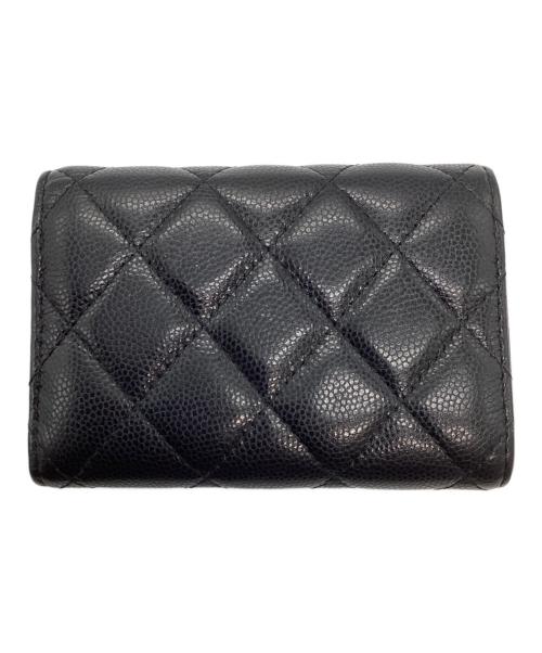 CHANEL（シャネル）CHANEL (シャネル) キャビアスキン3つ折り財布 ブラックの古着・服飾アイテム