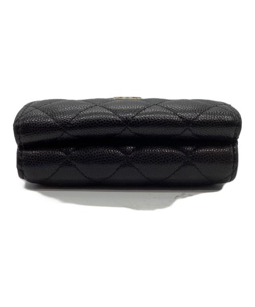 CHANEL（シャネル）CHANEL (シャネル) キャビアスキン3つ折り財布 ブラックの古着・服飾アイテム