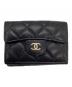 CHANEL（シャネル）の古着「キャビアスキン3つ折り財布」｜ブラック