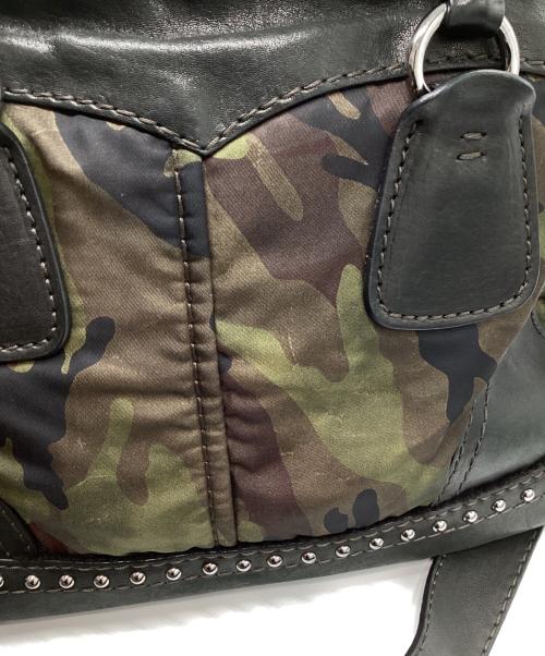 PRADA（プラダ）PRADA (プラダ) スタッズ 迷彩 ハンドバッグ グリーンの古着・服飾アイテム