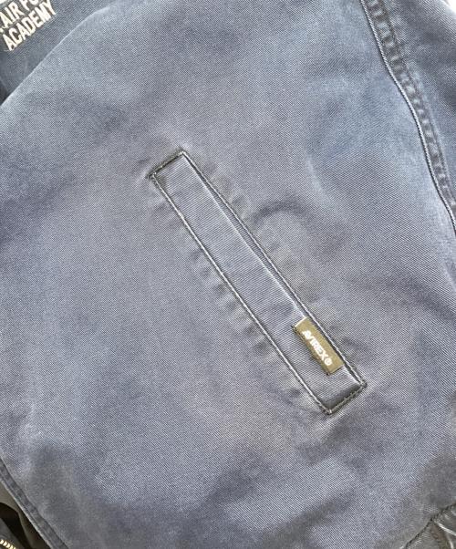 AVIREX（アヴィレックス）AVIREX (アヴィレックス) FADE USAF ACADEMY JACKET ネイビー サイズ:Lの古着・服飾アイテム