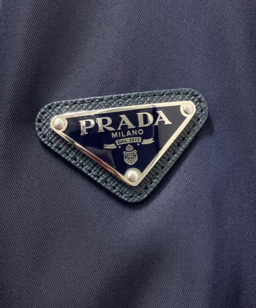 PRADA（プラダ）PRADA (プラダ) Re-Nylon PLATE LOGO BOMBER JACKET ネイビー サイズ:48の古着・服飾アイテム