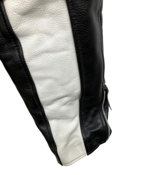 Freeclom（フリークロム）Freeclom (フリークロム) シングルライダースジャケット ブラック×ホワイト サイズ:44の古着・服飾アイテム