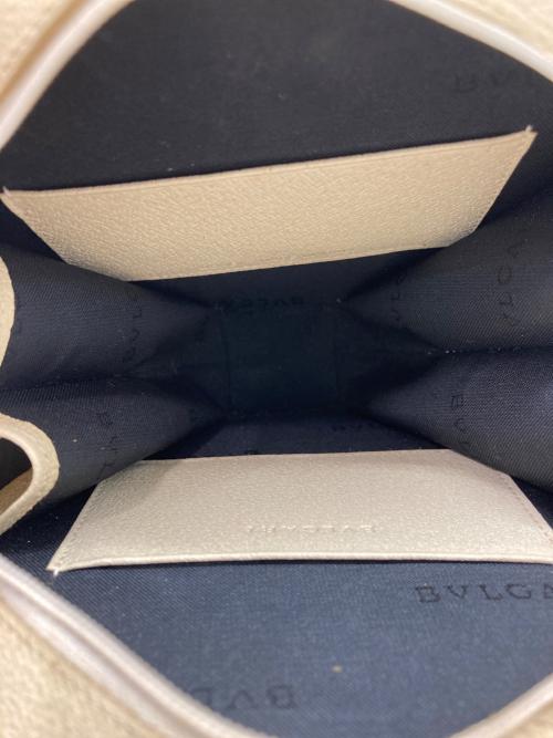 BVLGARI（ブルガリ）BVLGARI (ブルガリ) ヨーヨーショルダーバッグ アイボリーの古着・服飾アイテム