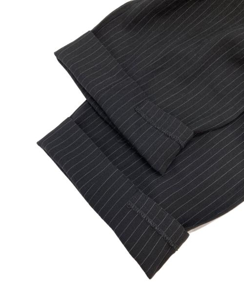 ARMANI COLLEZIONI（アルマーニ コレツィオーニ）ARMANI COLLEZIONI (アルマーニ コレツィオーニ) セットアップスーツ ネイビー サイズ:48の古着・服飾アイテム